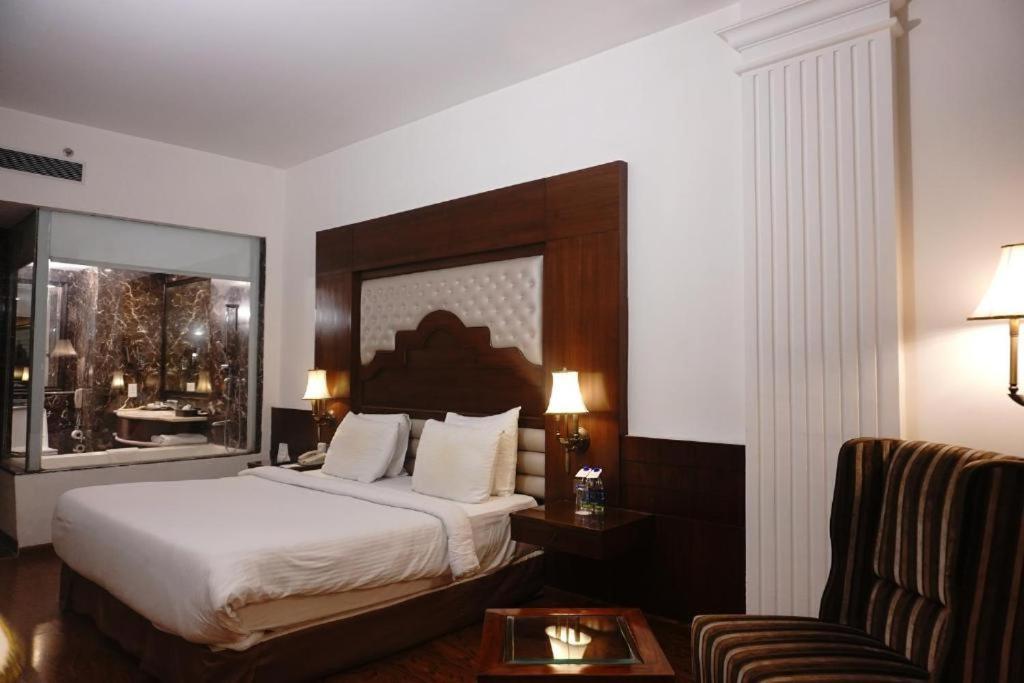 Ramada Plaza By Wyndham, Chandigarh Hotel 4*
