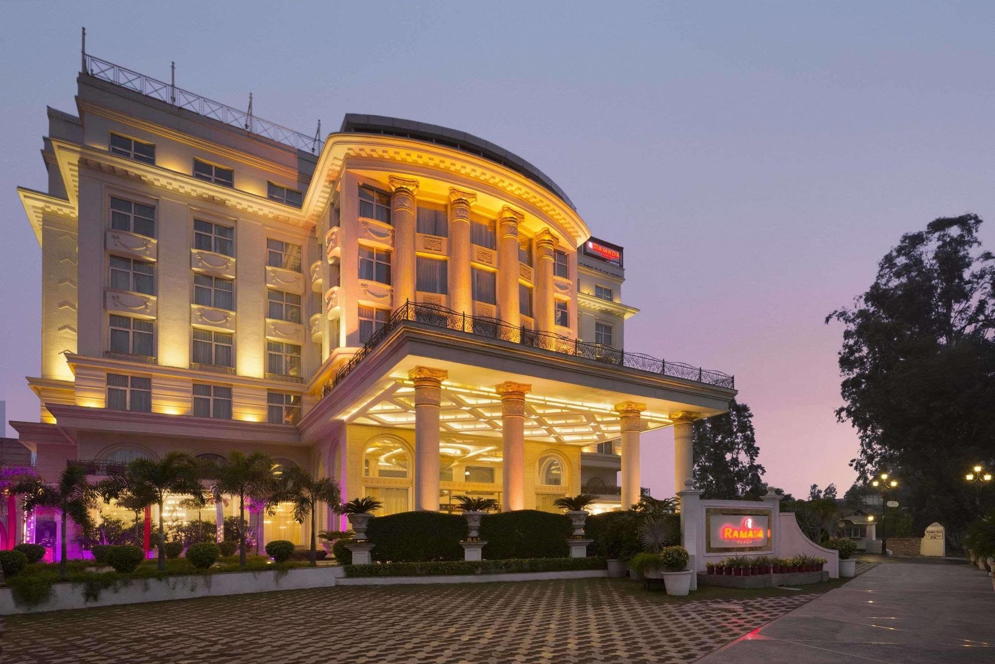 Ramada Plaza By Wyndham, Chandigarh Hotel 4*